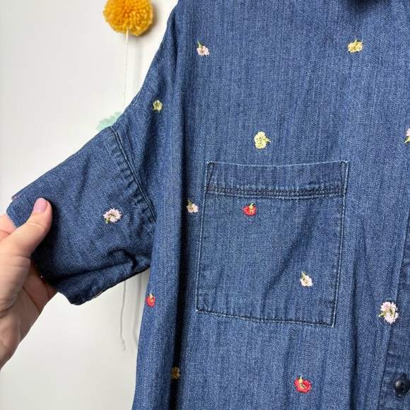 Madewell Embroidered Denim Courier Shirt in Confetti Floral - Picture 4 of 8